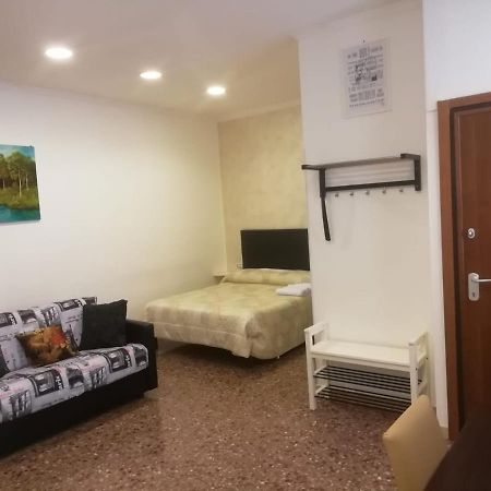 רומא Apartment Urbino 33 מראה חיצוני תמונה