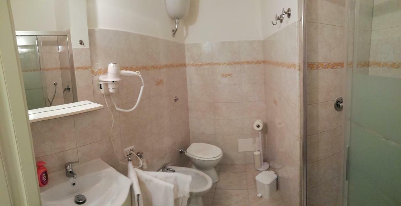 רומא Apartment Urbino 33 מראה חיצוני תמונה