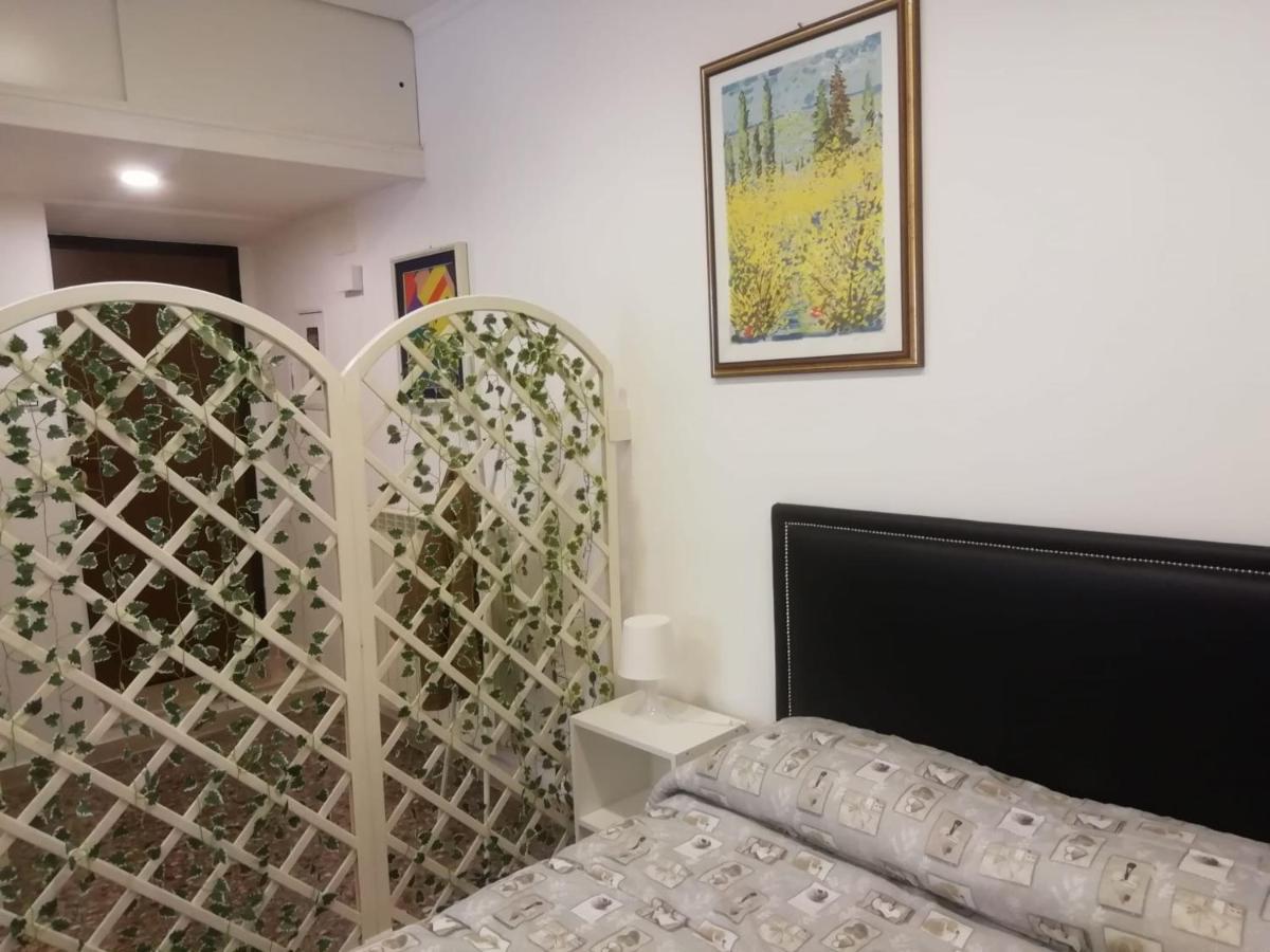 רומא Apartment Urbino 33 מראה חיצוני תמונה