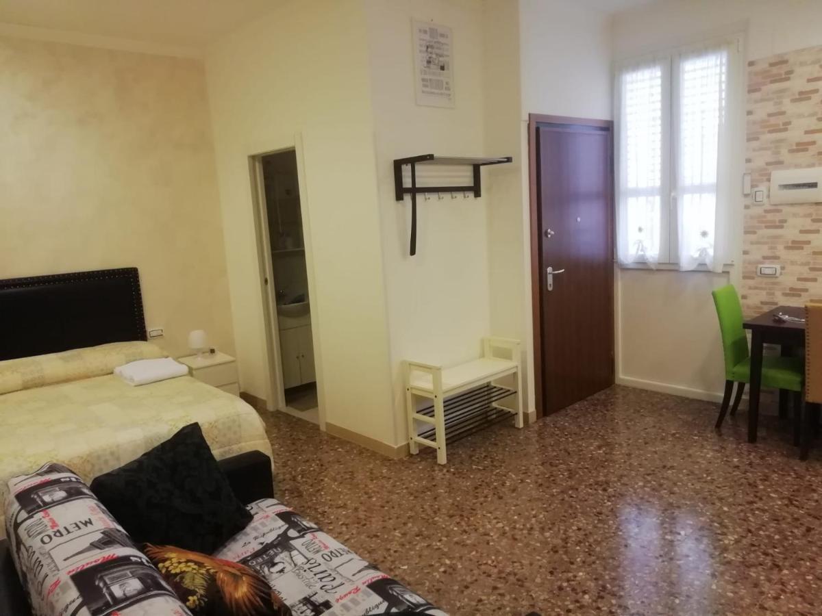 רומא Apartment Urbino 33 מראה חיצוני תמונה